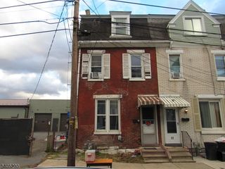 15 Reese Ct, Phillipsburg Town, NJ 08865