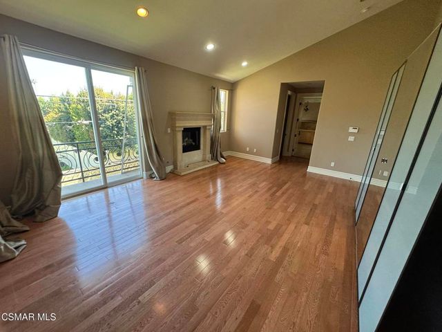 4960 Chimineas Avenue, Tarzana, CA 91356