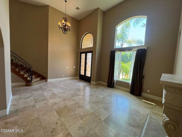 4960 Chimineas Avenue, Tarzana, CA 91356