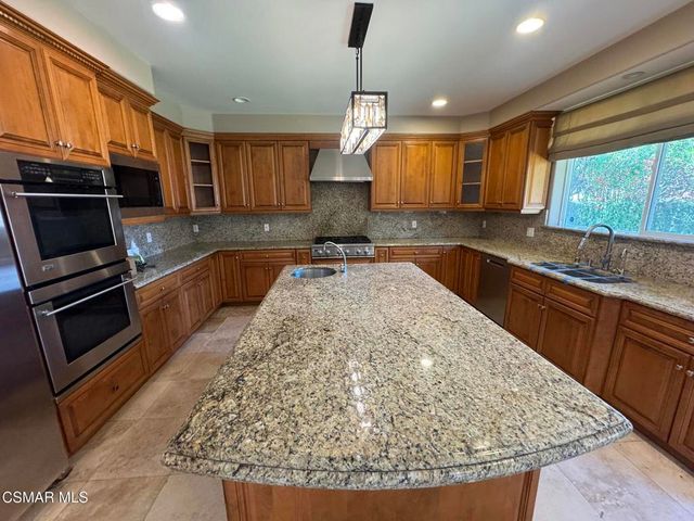 4960 Chimineas Avenue, Tarzana, CA 91356