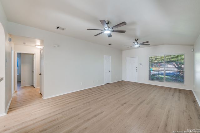 9118 Granberry Pass, Universal City, TX 78148