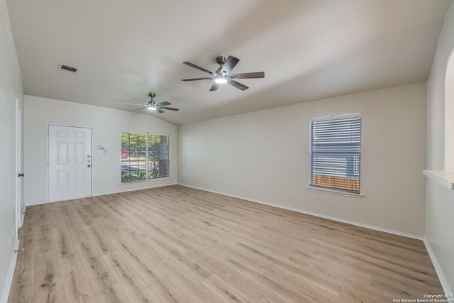 9118 Granberry Pass, Universal City, TX 78148