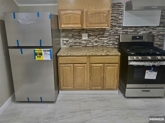 2 James Court 2, Lodi, NJ 07644