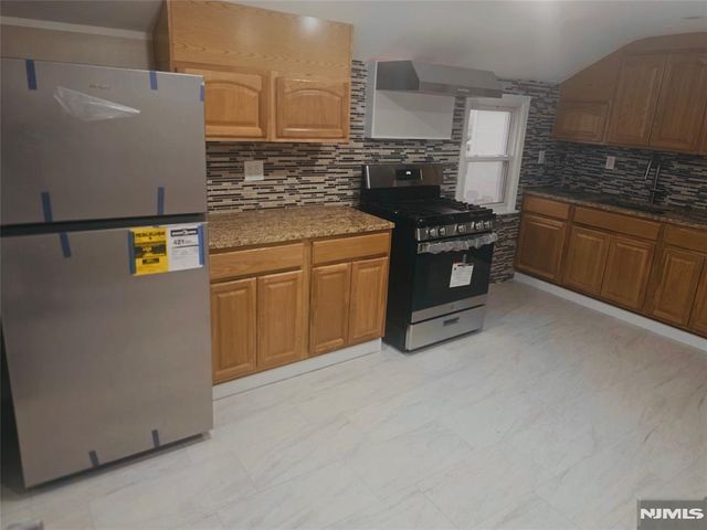 2 James Court 2, Lodi, NJ 07644