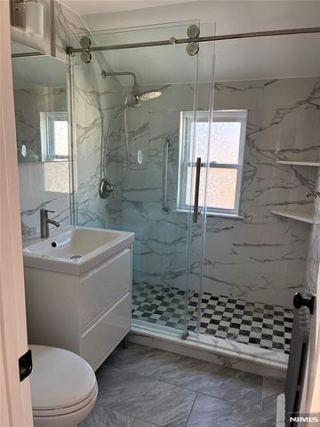 2 James Court 2, Lodi, NJ 07644