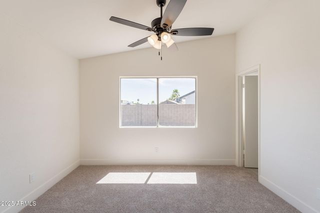 521 E WICKIEUP Lane, Phoenix, AZ 85024