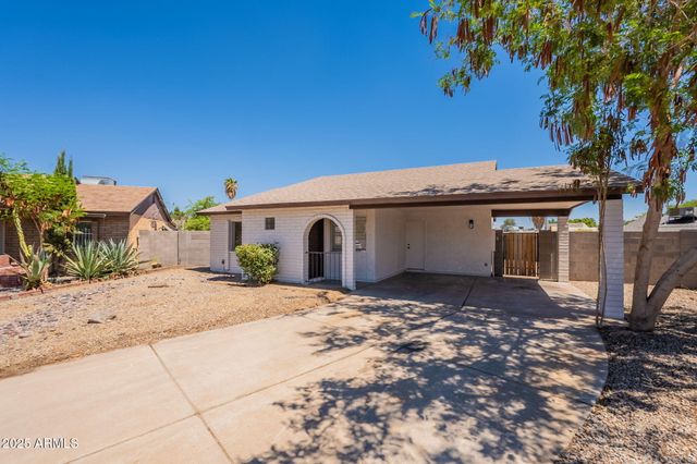 521 E WICKIEUP Lane, Phoenix, AZ 85024