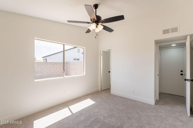 521 E WICKIEUP Lane, Phoenix, AZ 85024