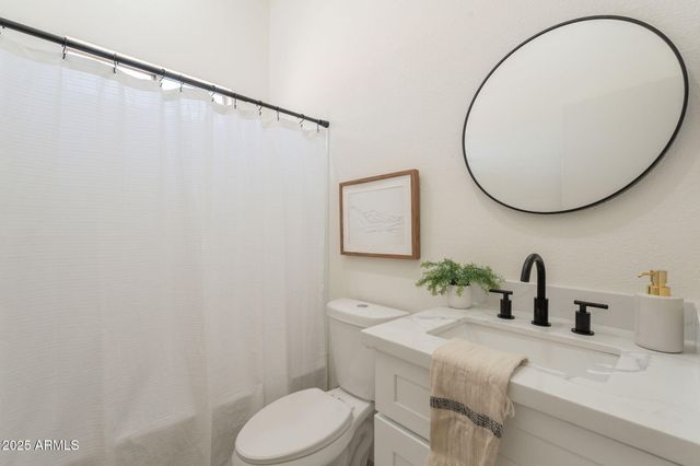 521 E WICKIEUP Lane, Phoenix, AZ 85024