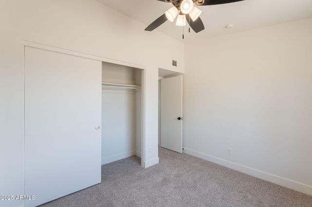 521 E WICKIEUP Lane, Phoenix, AZ 85024