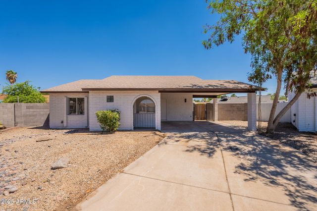 521 E WICKIEUP Lane, Phoenix, AZ 85024