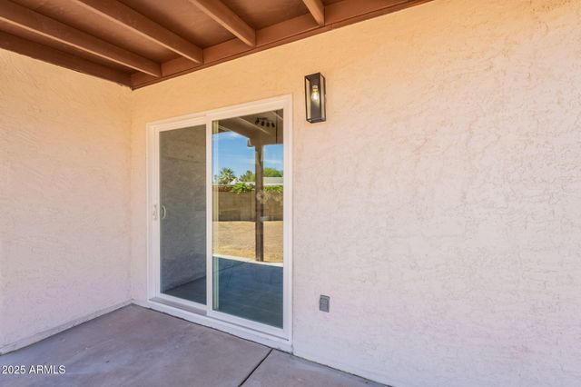 521 E WICKIEUP Lane, Phoenix, AZ 85024