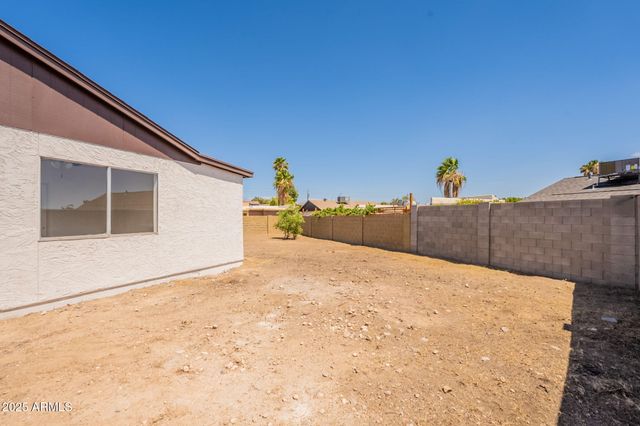 521 E WICKIEUP Lane, Phoenix, AZ 85024