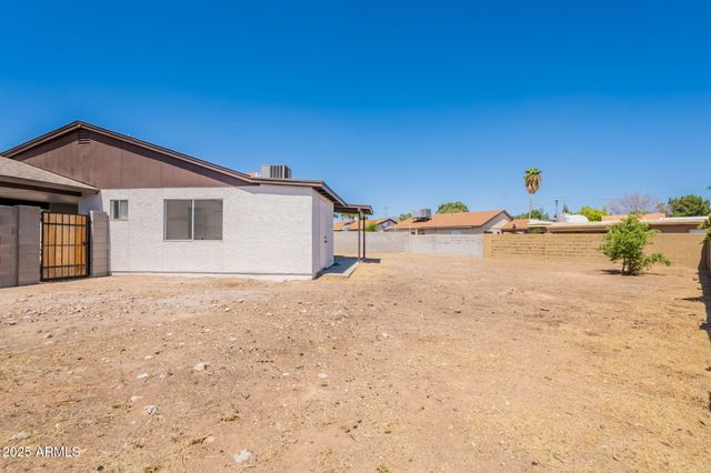 521 E WICKIEUP Lane, Phoenix, AZ 85024