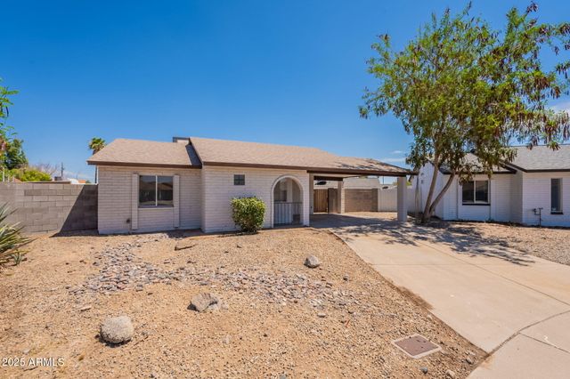 521 E WICKIEUP Lane, Phoenix, AZ 85024