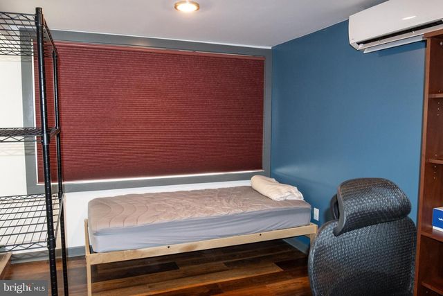 2130 E MAIN ST, Valley View, PA 17983