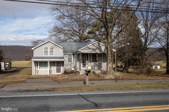 2130 E MAIN ST, Valley View, PA 17983
