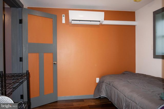 2130 E MAIN ST, Valley View, PA 17983