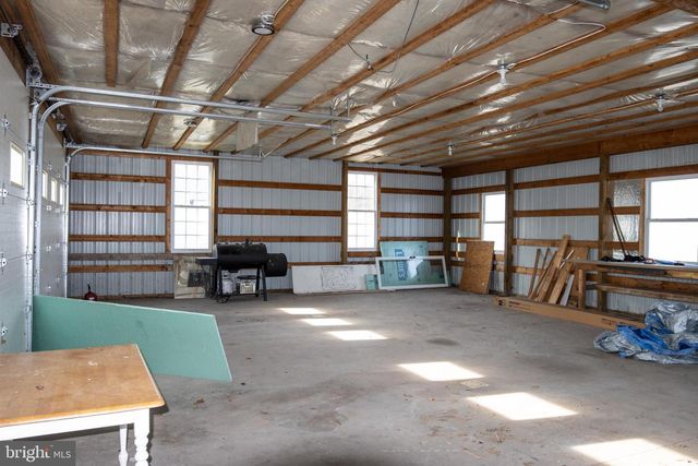 2130 E MAIN ST, Valley View, PA 17983