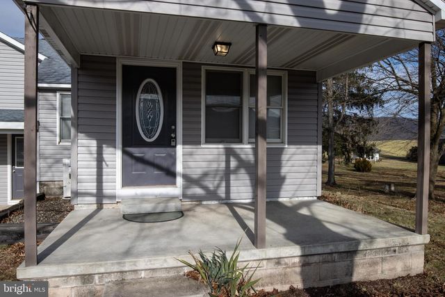 2130 E MAIN ST, Valley View, PA 17983