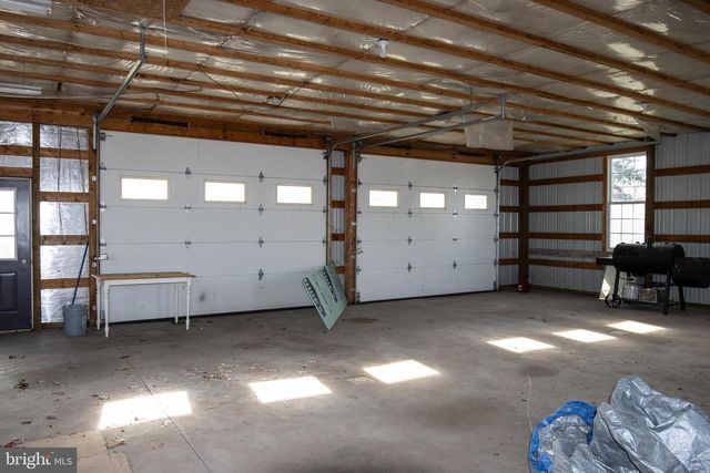 2130 E MAIN ST, Valley View, PA 17983