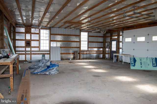 2130 E MAIN ST, Valley View, PA 17983