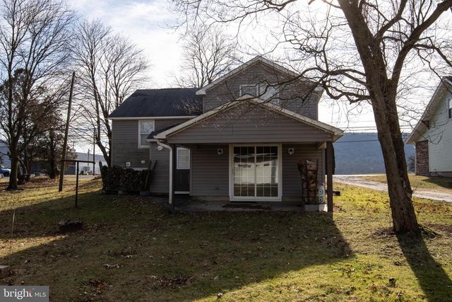 2130 E MAIN ST, Valley View, PA 17983