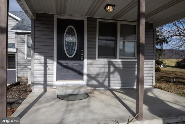 2130 E MAIN ST, Valley View, PA 17983