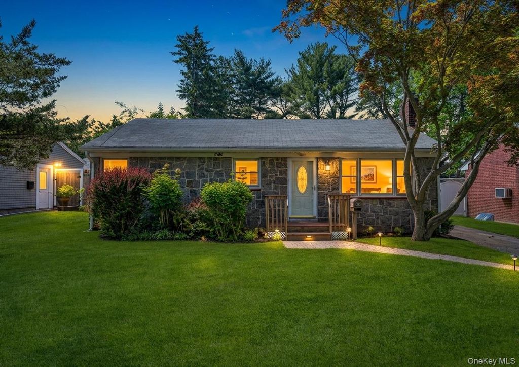 40 Fenwick Street, Greenlawn, NY 11740 — exterior