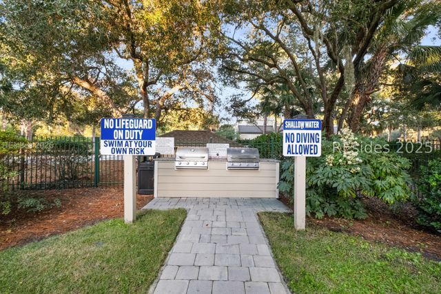9 Tanglewood Dr Apt 906, Hilton Head Island, SC 29928
