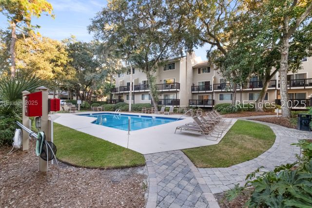 9 Tanglewood Dr Apt 906, Hilton Head Island, SC 29928