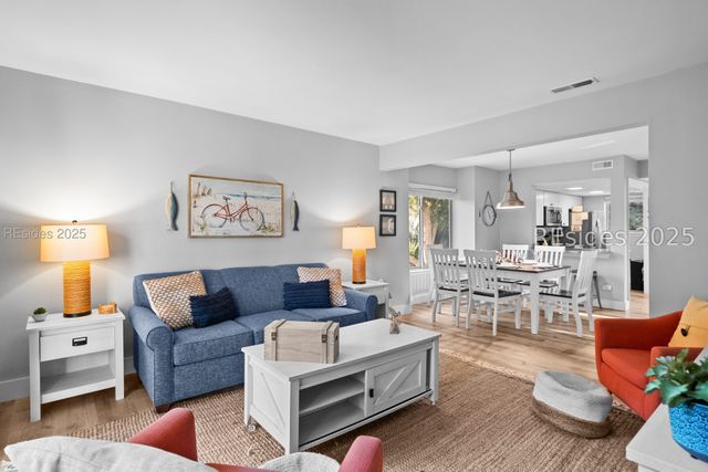 9 Tanglewood Dr Apt 906, Hilton Head Island, SC 29928