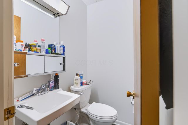 586 Pamlico Street, W2, Columbus, OH 43228