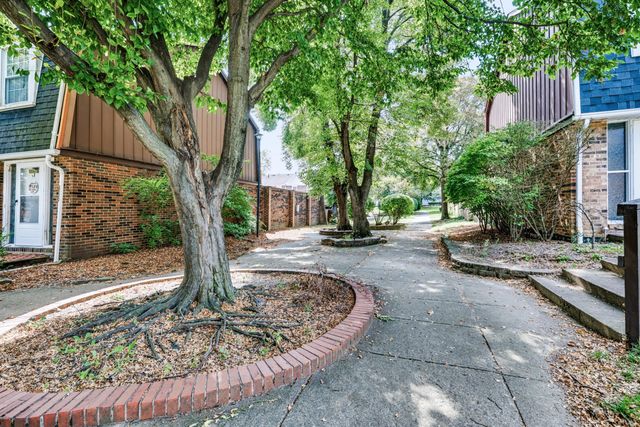 586 Pamlico Street, W2, Columbus, OH 43228