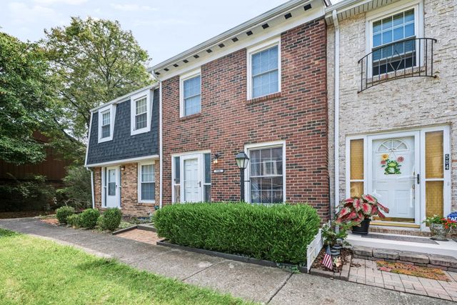 586 Pamlico Street, W2, Columbus, OH 43228