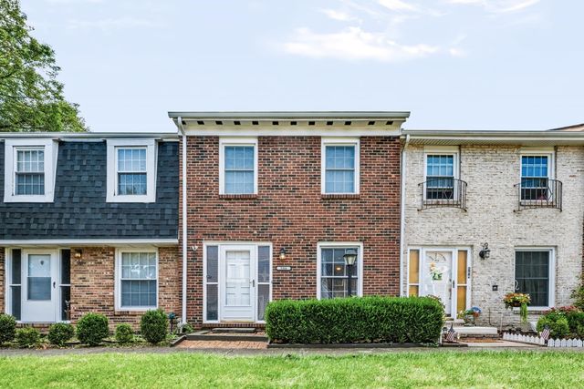 586 Pamlico Street, W2, Columbus, OH 43228