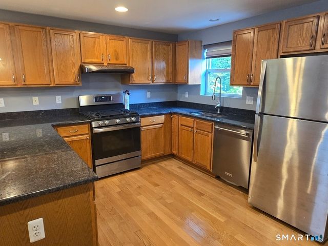 25 Summersweet Drive 25, Glastonbury, CT 06033