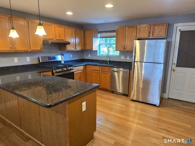 25 Summersweet Drive 25, Glastonbury, CT 06033