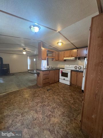 2033 ESHELMAN ST, Middletown, PA 17057