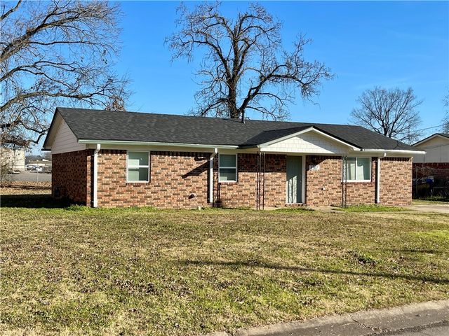 1307 S Ithaca Avenue, Russellville, AR 72801