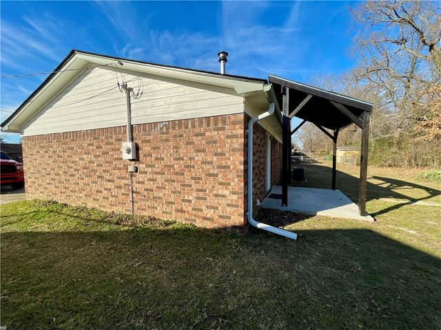 1307 S Ithaca Avenue, Russellville, AR 72801