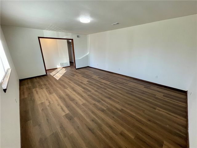 1307 S Ithaca Avenue, Russellville, AR 72801