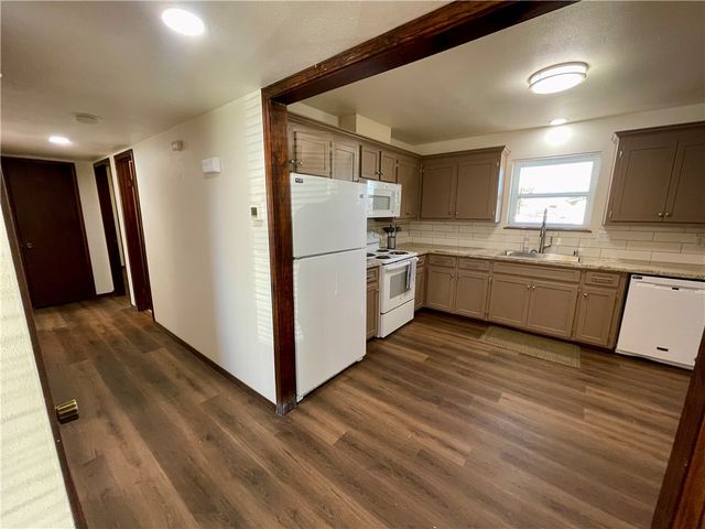 1307 S Ithaca Avenue, Russellville, AR 72801