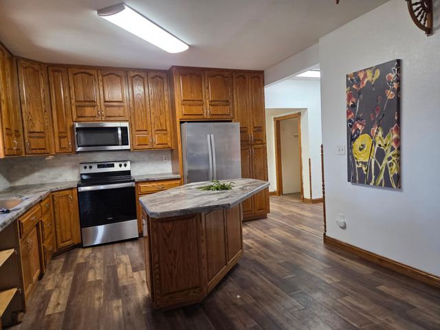 109 3rd Street E, Ada, MN 56510