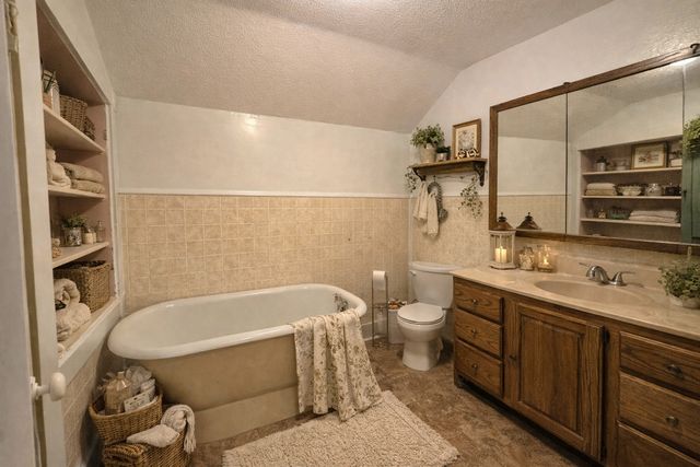 109 3rd Street E, Ada, MN 56510