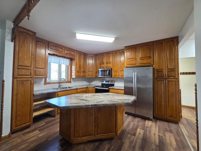 109 3rd Street E, Ada, MN 56510
