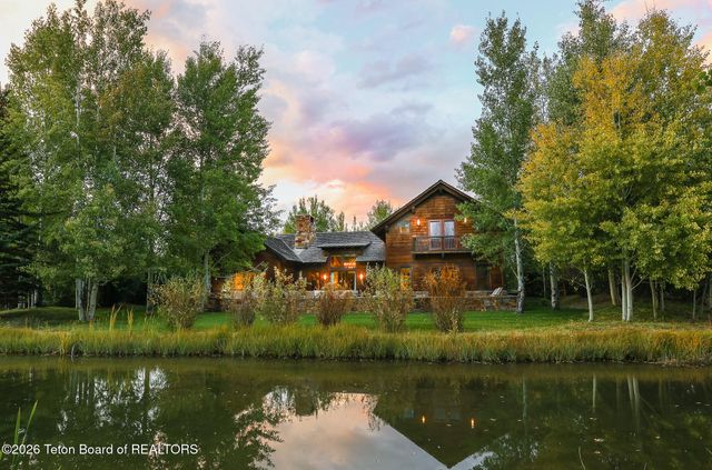 2740 W RAPTOR VIEW Lane, Jackson, WY 83001