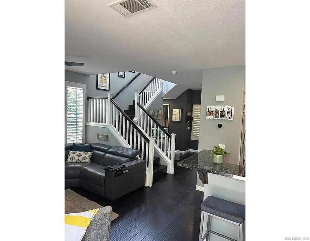 Image 4 of property listing at 2995 W Canyon, San Diego, CA 92123