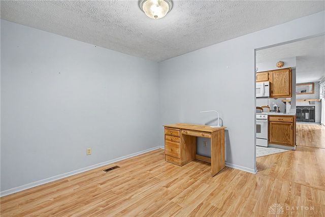 8858 Washington Colony Drive, Centerville, OH 45458