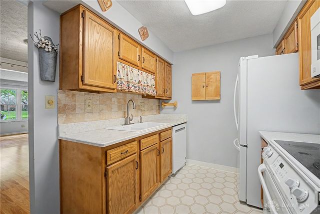 8858 Washington Colony Drive, Centerville, OH 45458